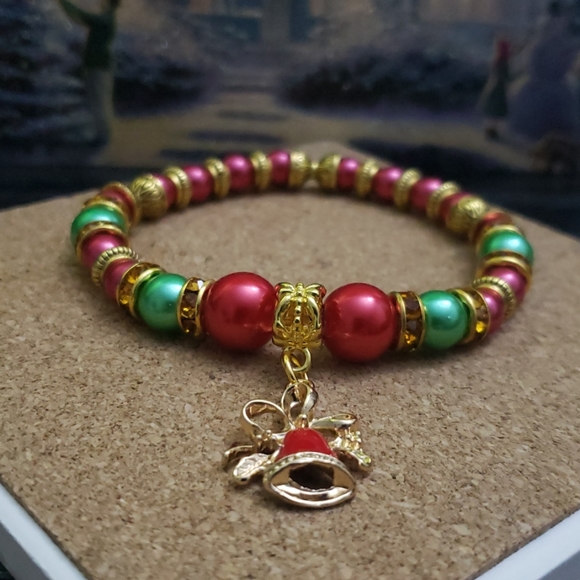 Handmade Gold bell Christmas bracelet - Picture 2 of 6